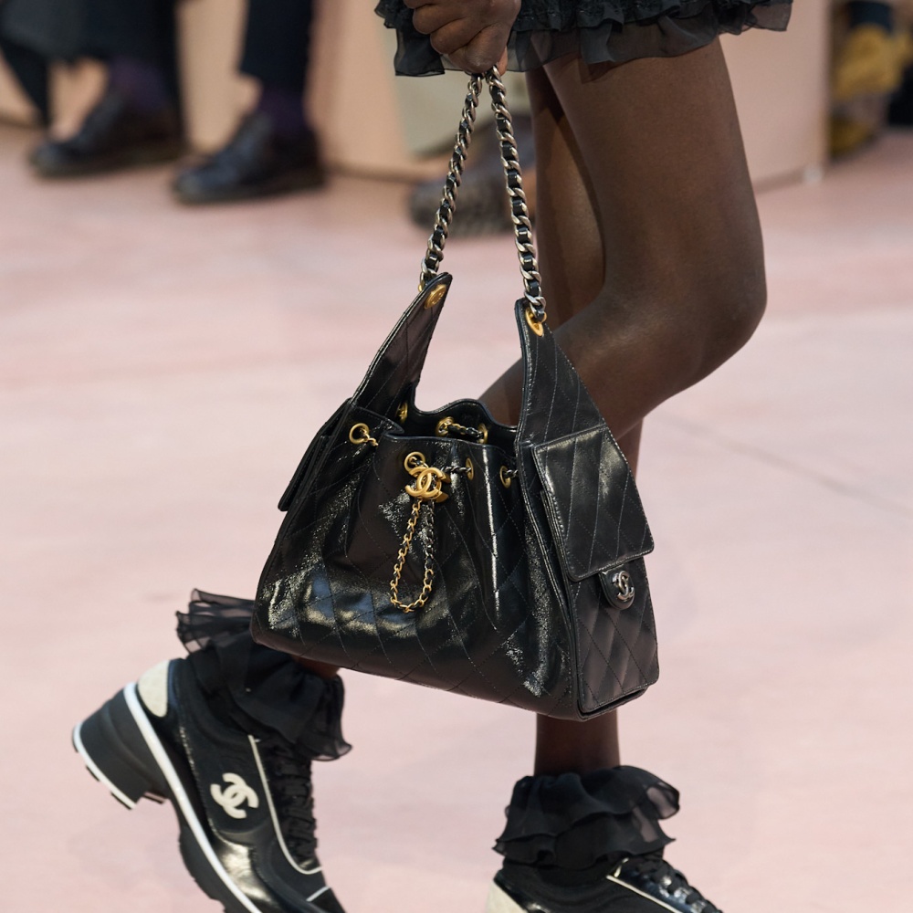 أبرز حقائب شتاء 2025 بأسلوب CHANEL