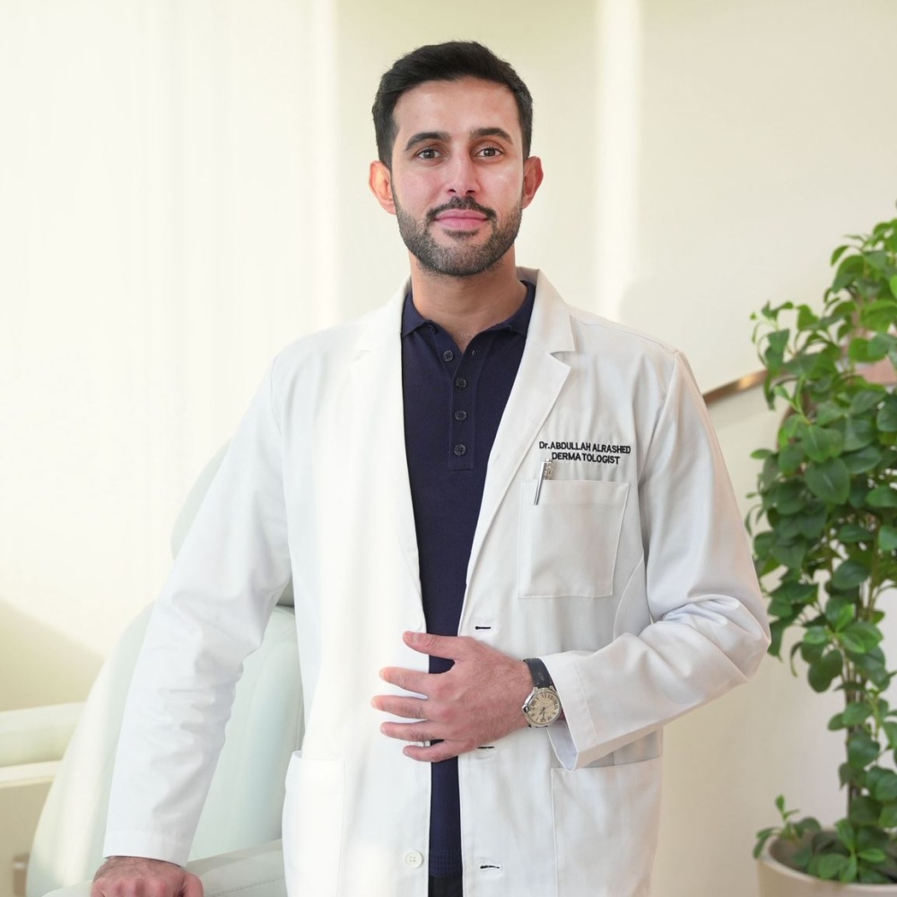 خاص لـ “هي": د. عبدالله الراشد يروي فلسفة فن التجميل الهادئ