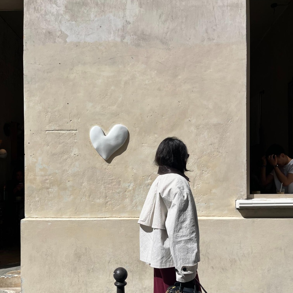 خاص لـ "هي": هكذا تصنع منسقة الأزياء السعودية شوق آل دوله بصمتها في عالم تنسيق الأزياء