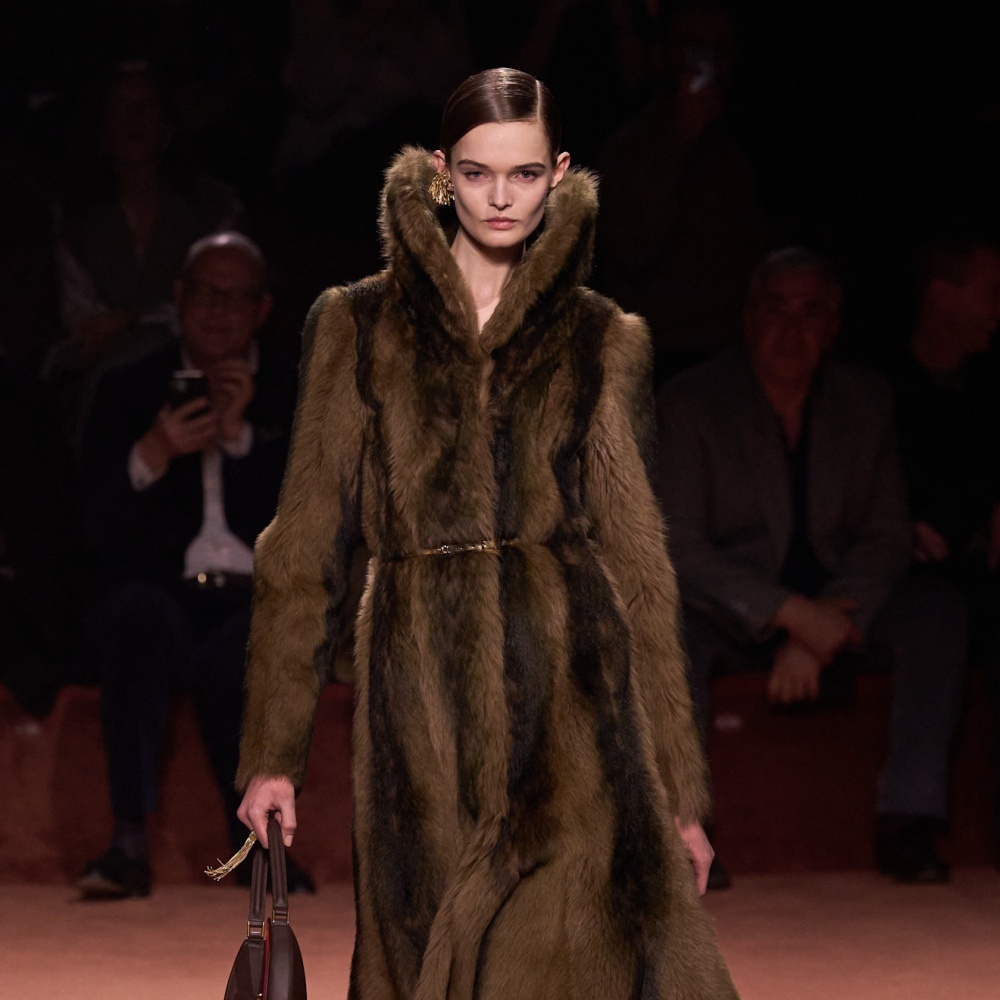 قماش الفرو المميّز بتصميم من Fendi