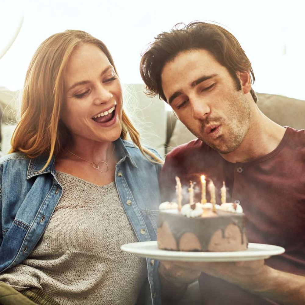 تهنئة عيد الميلاد للزوج والزوجة بكلمات تعبر عن الحب والسعادة