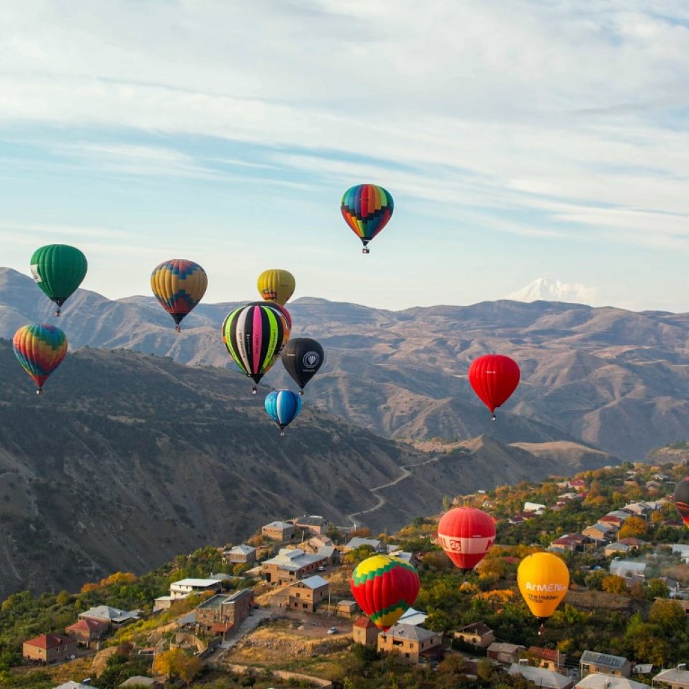 مغامرات أرمينيا الجوية تأسر قلوب القادمين من دول الخليج