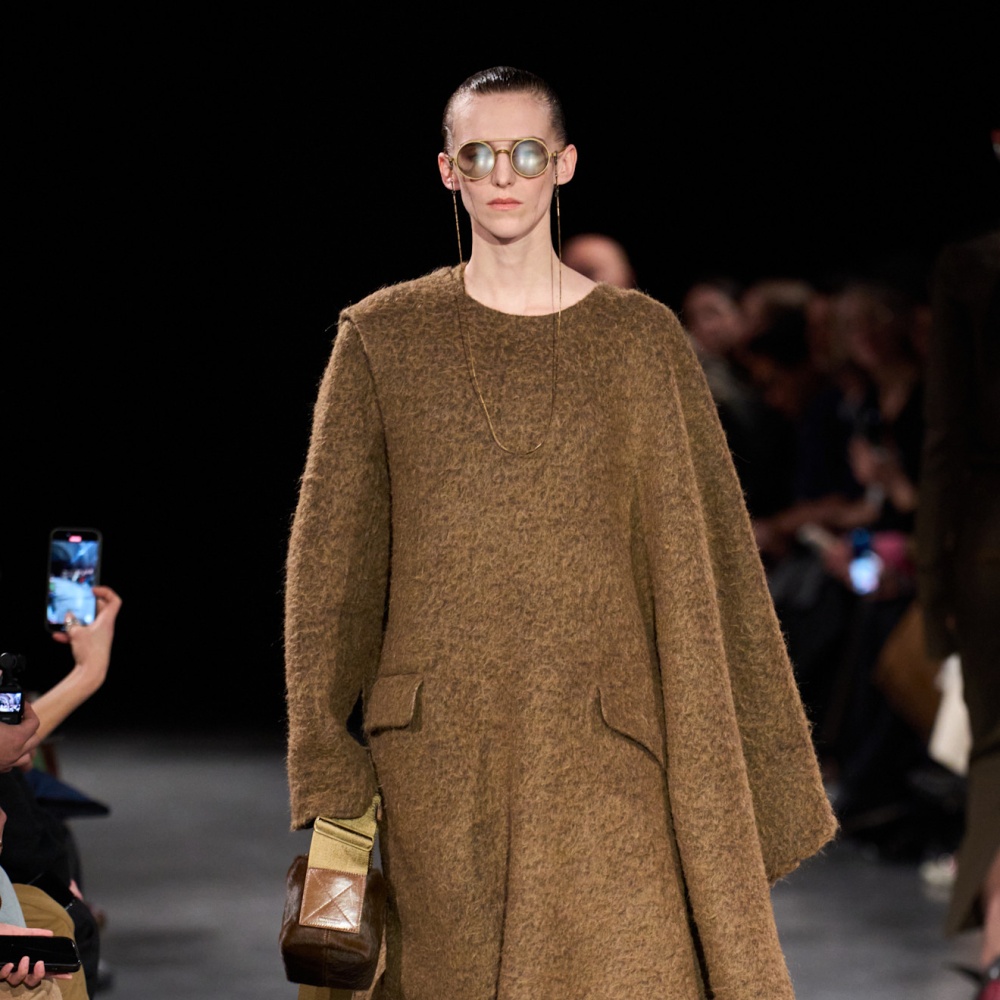 فساتين شتوية دافئة من Uma Wang