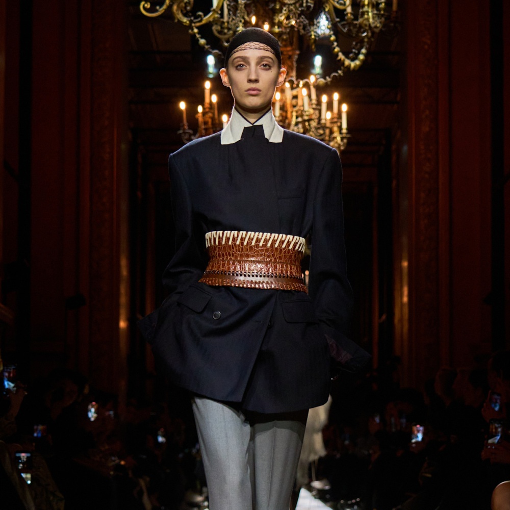 6 إكسسوارات لا غنى عنها لإطلالة موسم خريف وشتاء 2025