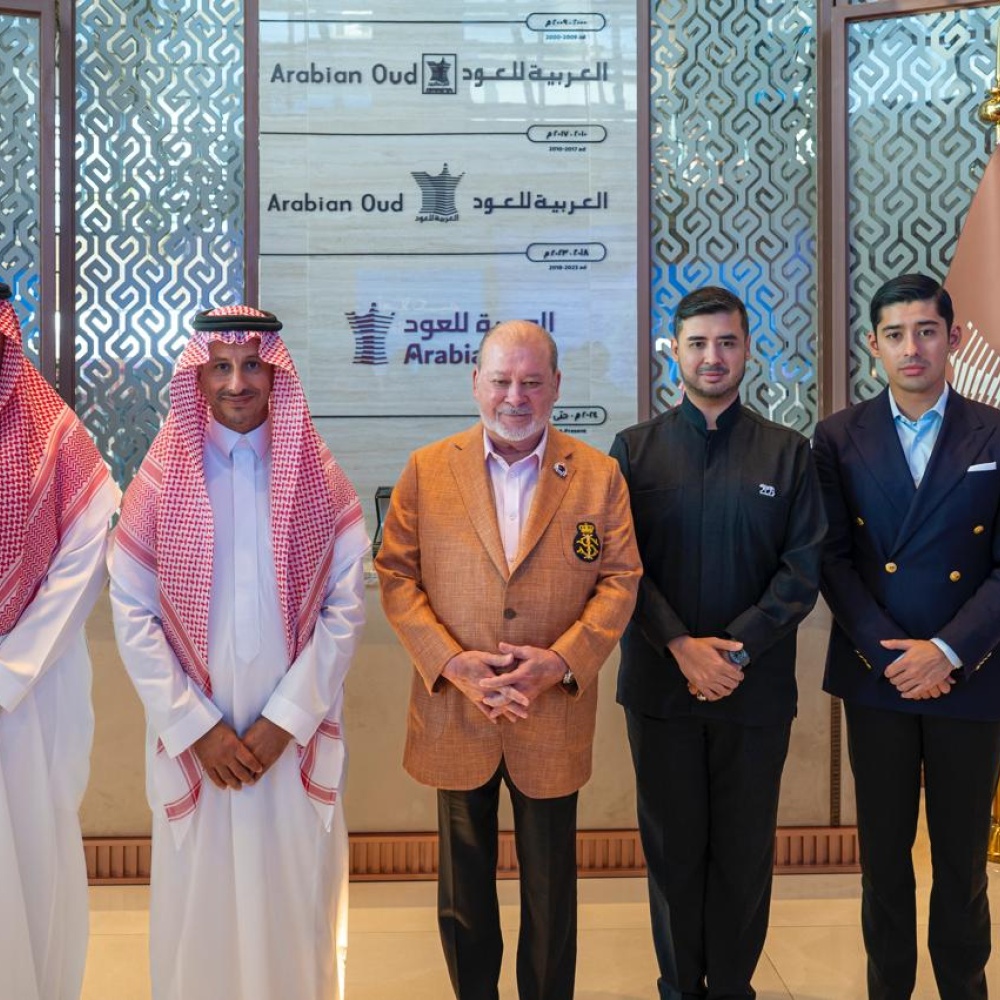 ملك ماليزيا يزور العربية للعود بالرياض ويُشيد بريادتها في صناعة العطور عالميًا