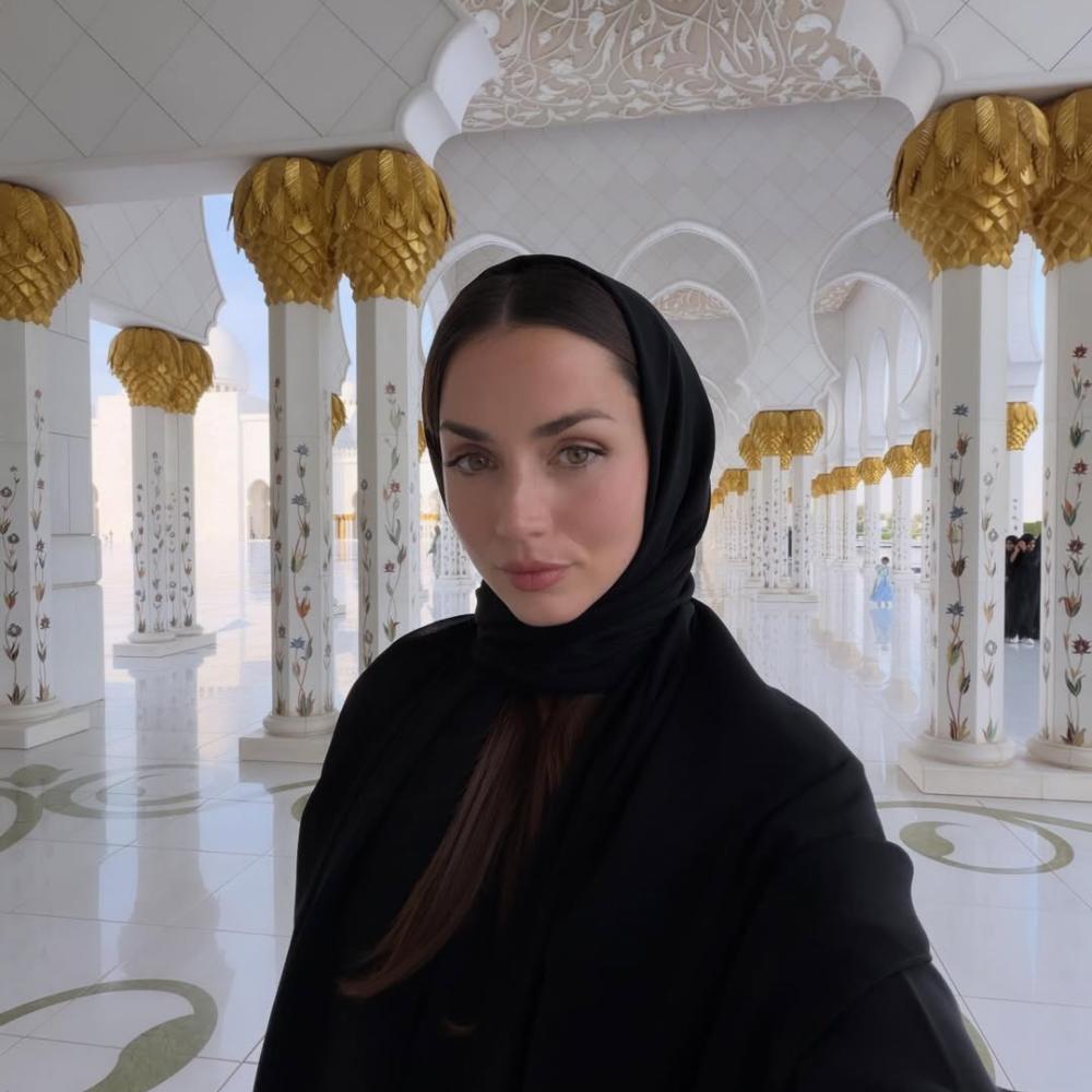 آنا دي أرماس في جولة استثنائي في أبوظبي