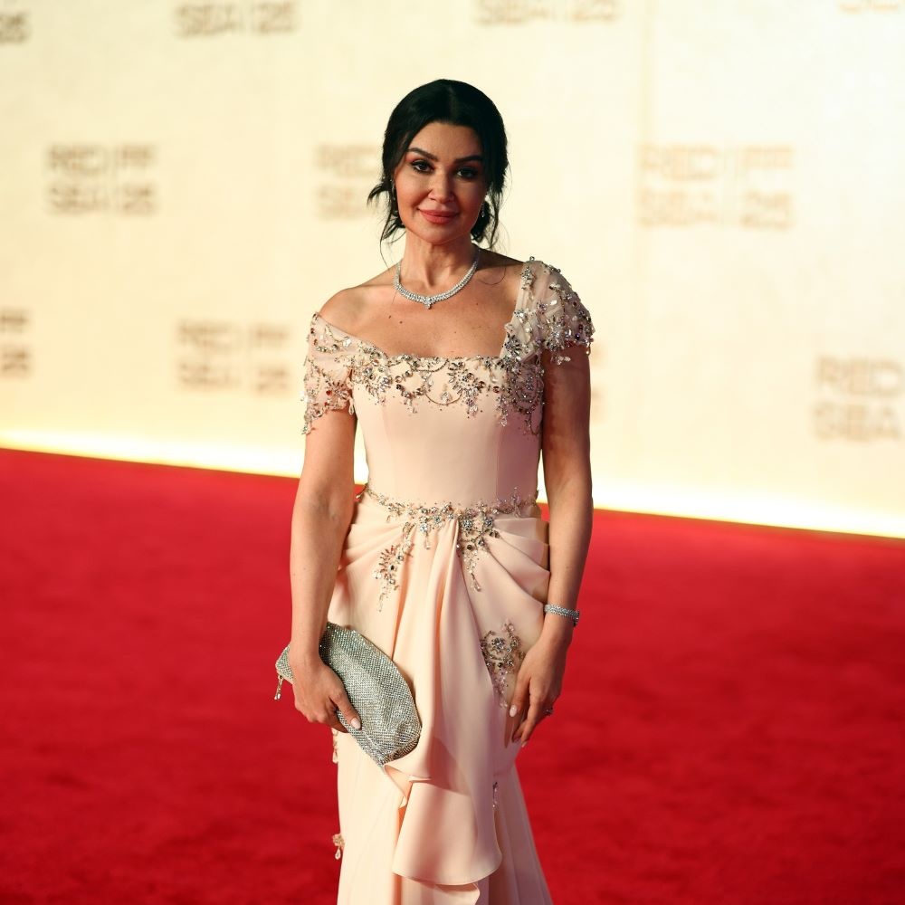 أروى جودة بتوقيع دار عدنان أكبر