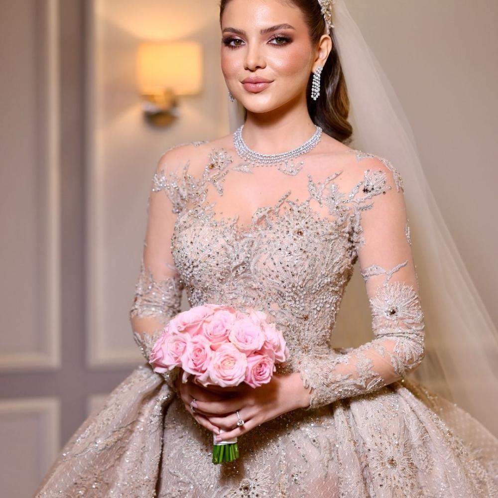 إطلالة جمالية ساحرة بأنامل وسيم مرقص