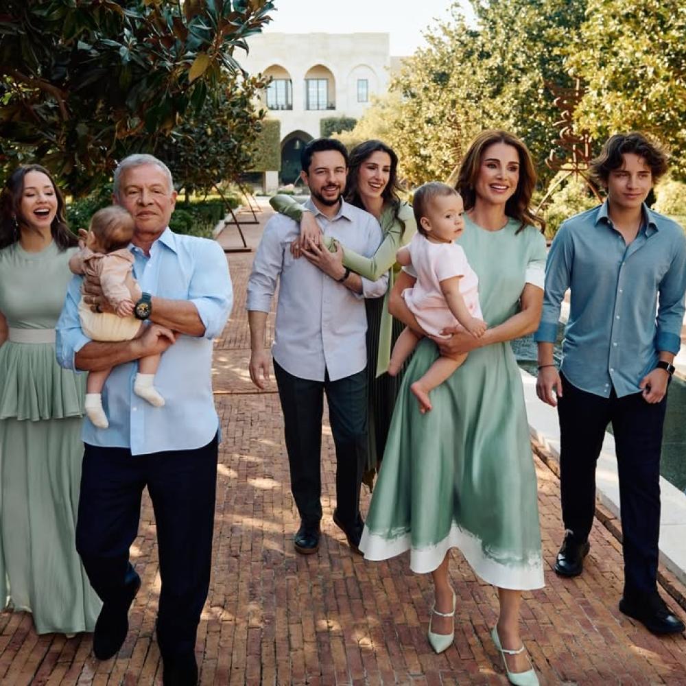 إطلالة وظهور ملفت للعائلة المالكة الأردنية