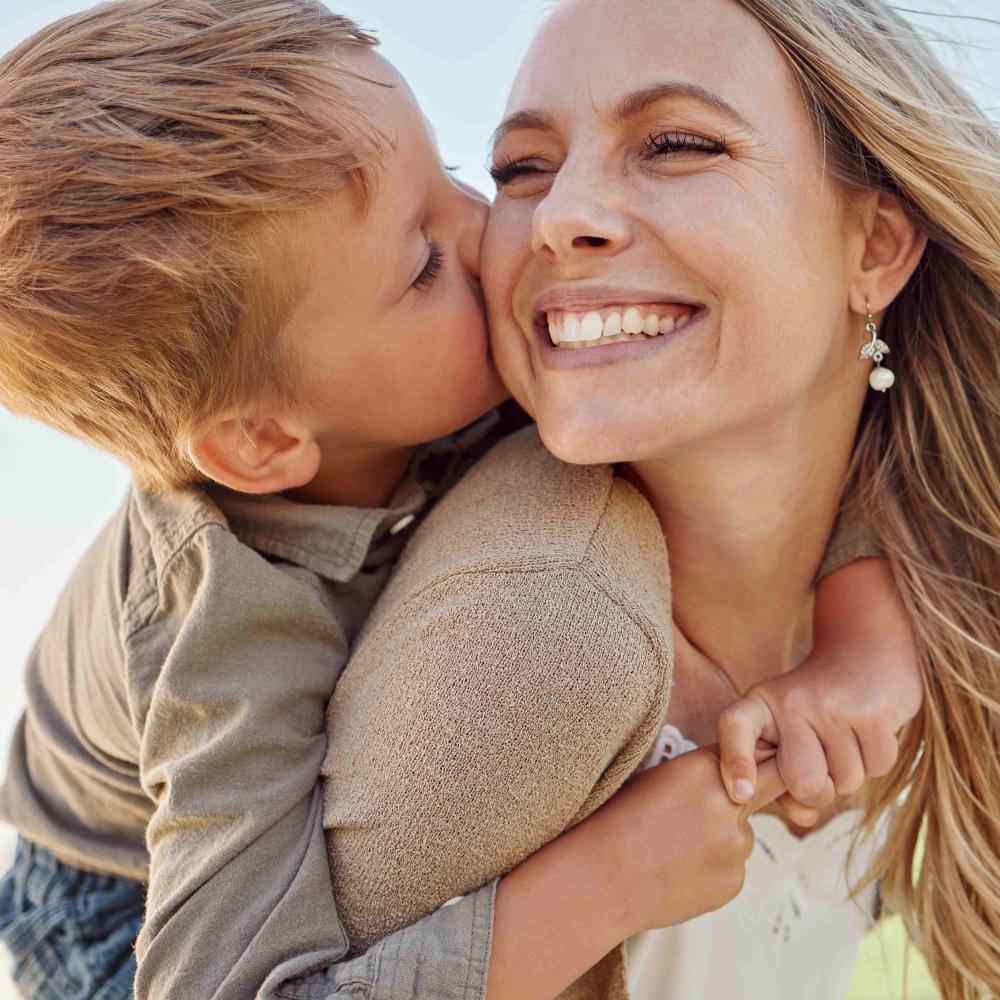 الذكاء العا\في للأم العصرية ينعكس على تربية الطفل بوضوح