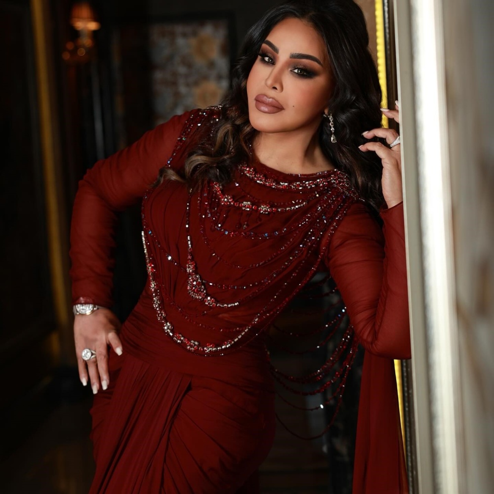 نجمات إماراتيات يبدعن في تنسيق المجوهرات الراقية (2).jpg