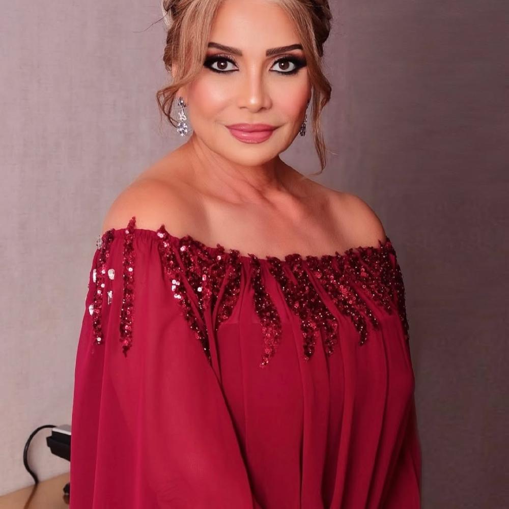 تعتمد سوسن بدر على الشد المائي لتحسين بشرتها