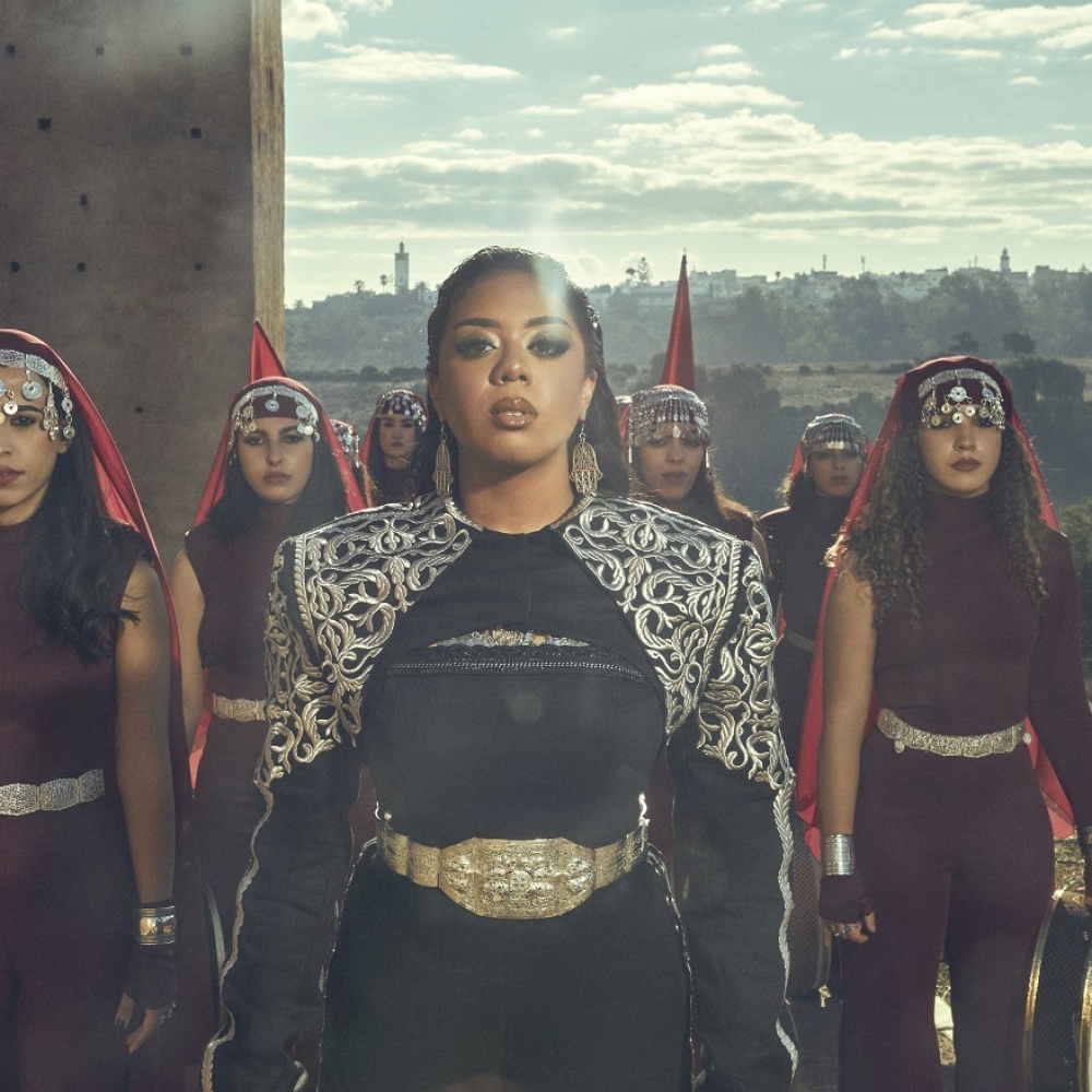 جيلان تكرم المرأة المغربية في أغنية Khamssa w Khmiss