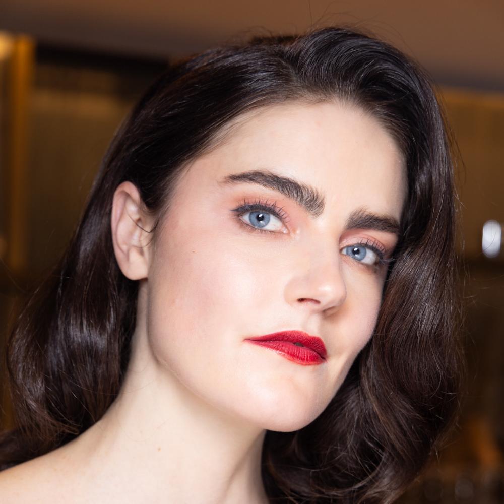 إبدئي عام 2026 بجمال المكياج الملوّن والصيحات المشرقة في جمالك