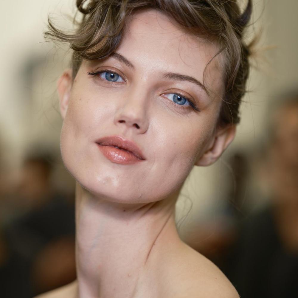 إرث الجدّات.. أفضل زيوت طبيعية للجسم ستمنحك ترطيبًا دون ملمس دهني