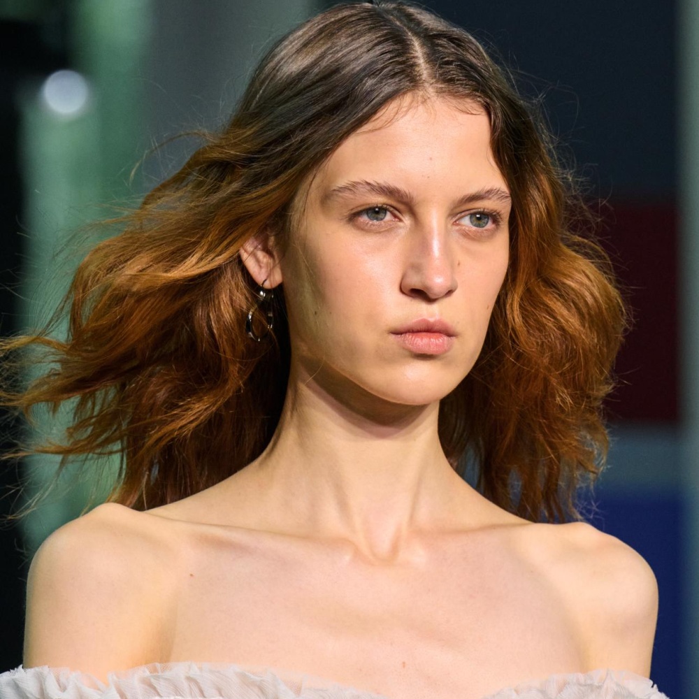  الدكتور طلال لـهي شعركِ يخبركِ بأمراض لم تُشخص بعد.. كيف ذلك؟