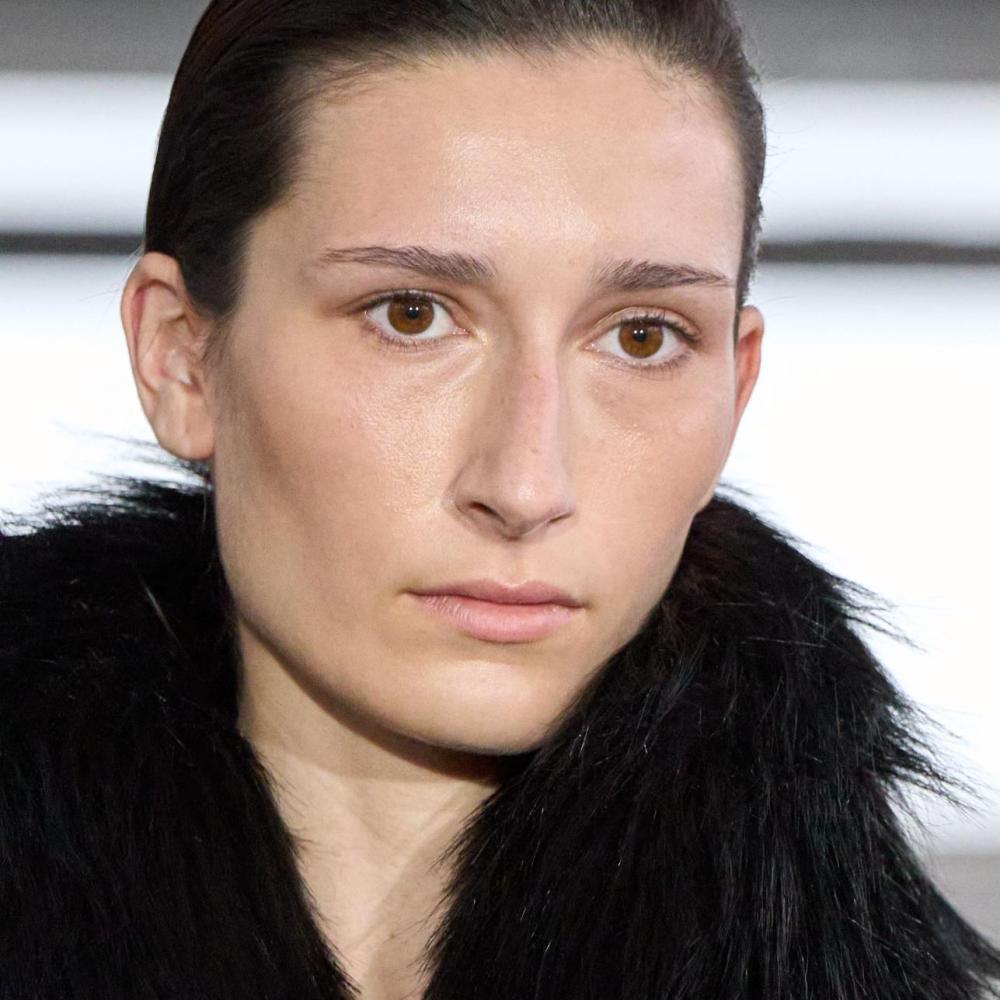  مكون طبيعي رفيقكِ السري في معركة حب الشباب لبشرة المثالية.. اعتمدّيه