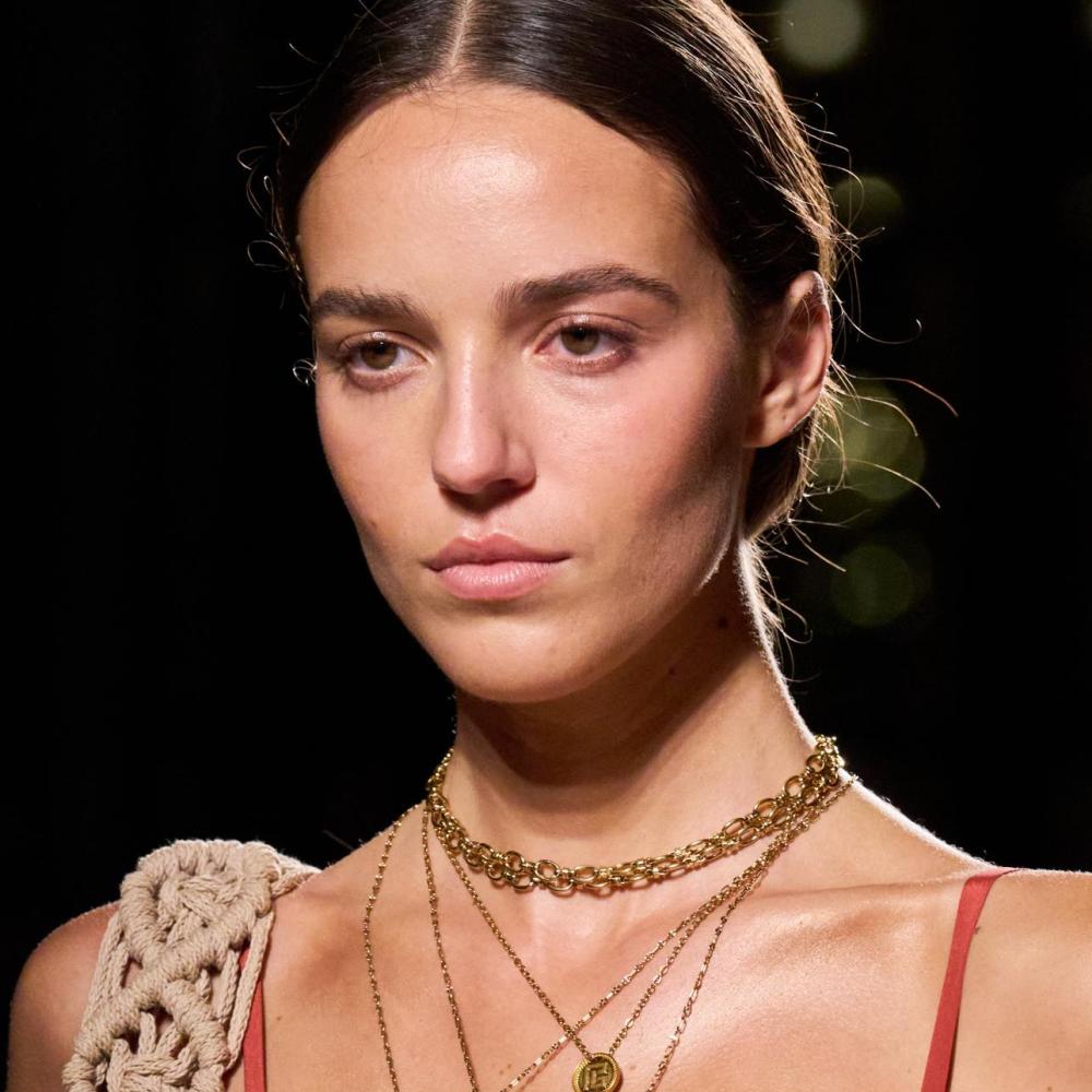 وداعًا لخطوط الجهة الرفيعة في دقائق معدودة بعلاجات طبيعية.. لا تفوتكِ