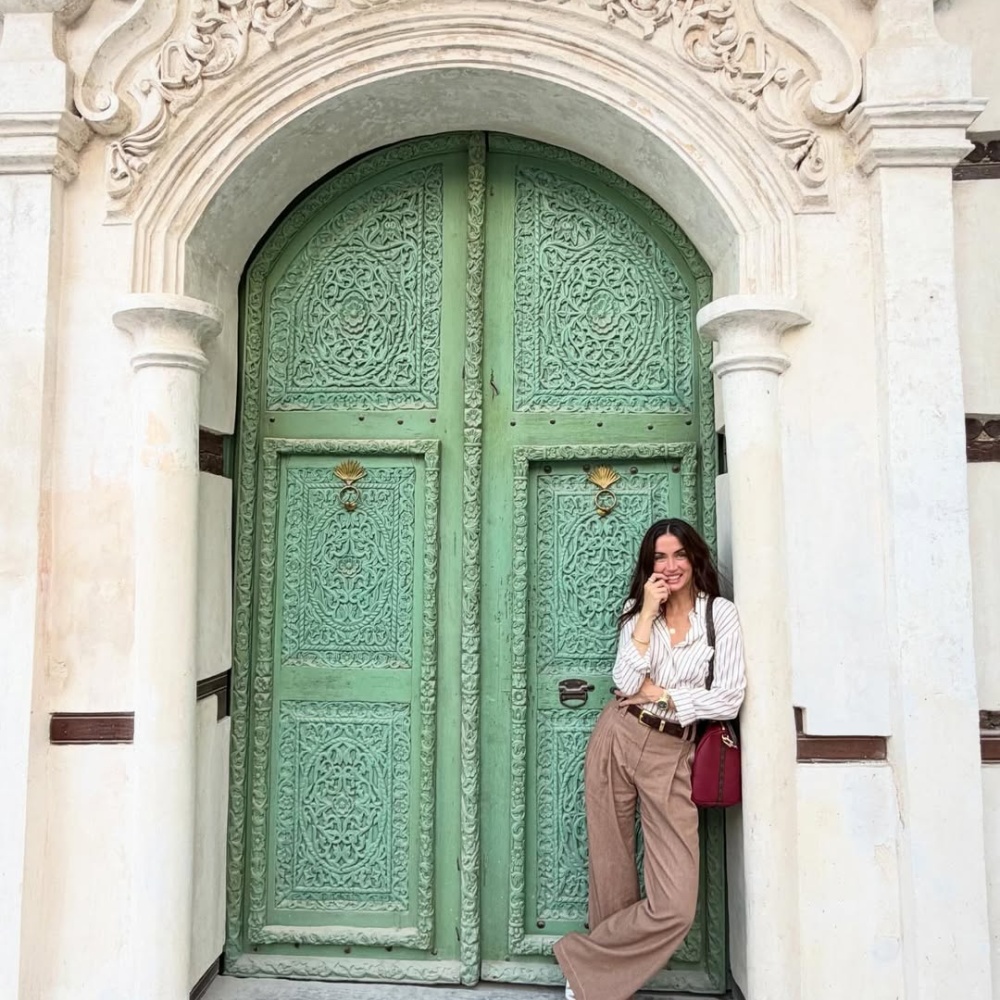  آنا دي أرماس في قلب جدة التاريخية…تعرفوا على الأماكن التي سحرت نجمة هوليوود في جدة البلد