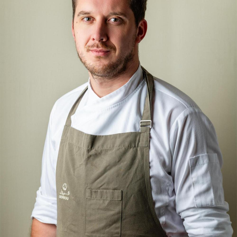 مقابلة مع الشيف إيونيل كاتو رئيس الطهاة في مطعم قربوا