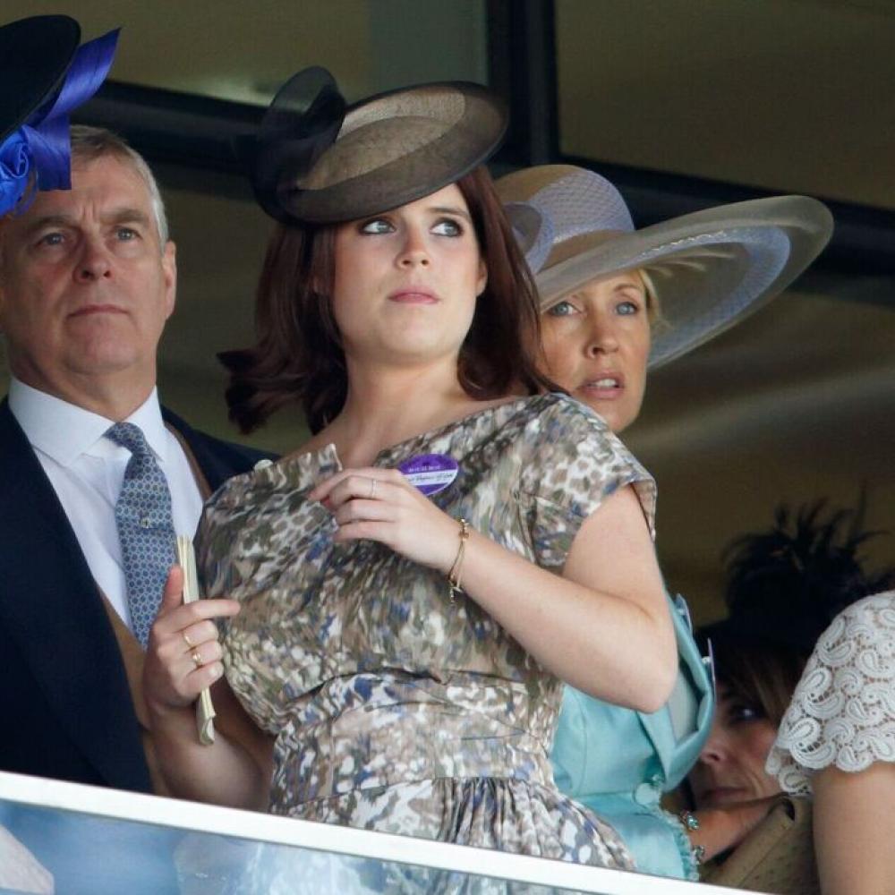 صور محرجة تنغص احتفالات أعياد الميلاد الملكية في ساندرينغهام