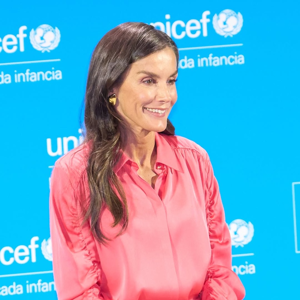 رسائل الأمل والدعم المبطنة في خزانة الملكة ليتيزيا