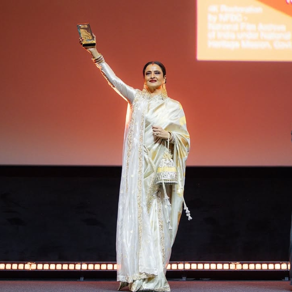 النجمة الهندية ريخا