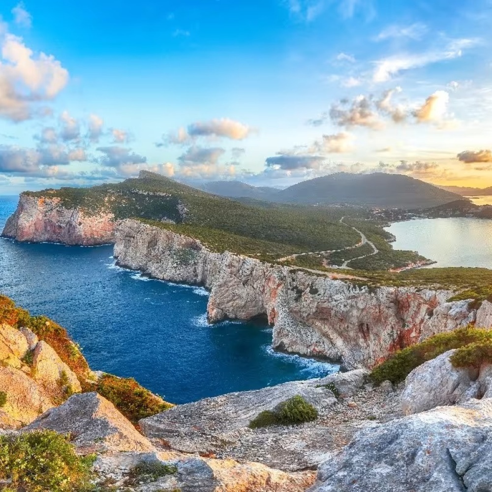 8 جزر متوسطية رائعة لشهر عسل خالد