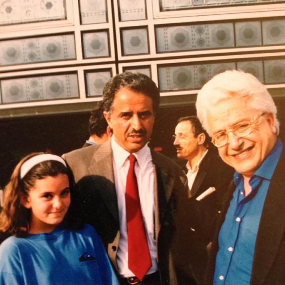 رحيل سفير الأدب السعودي ... تعرفوا على مسيرة أحمد أبو دهمان من سراة عبيدة إلى باريس