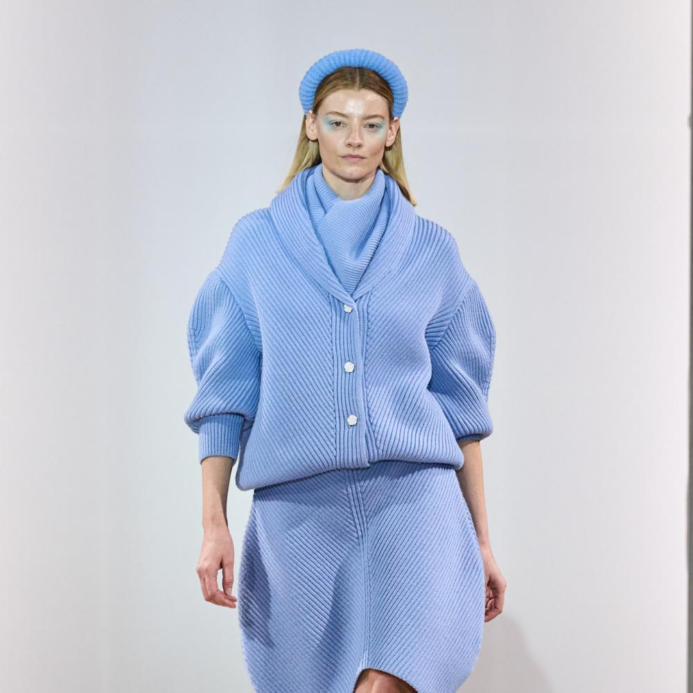  طقم أزرق من Amalia