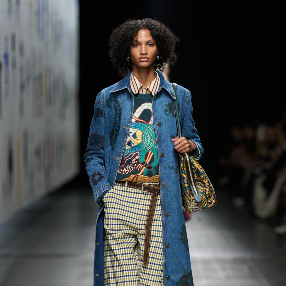 إطلالة من Etro