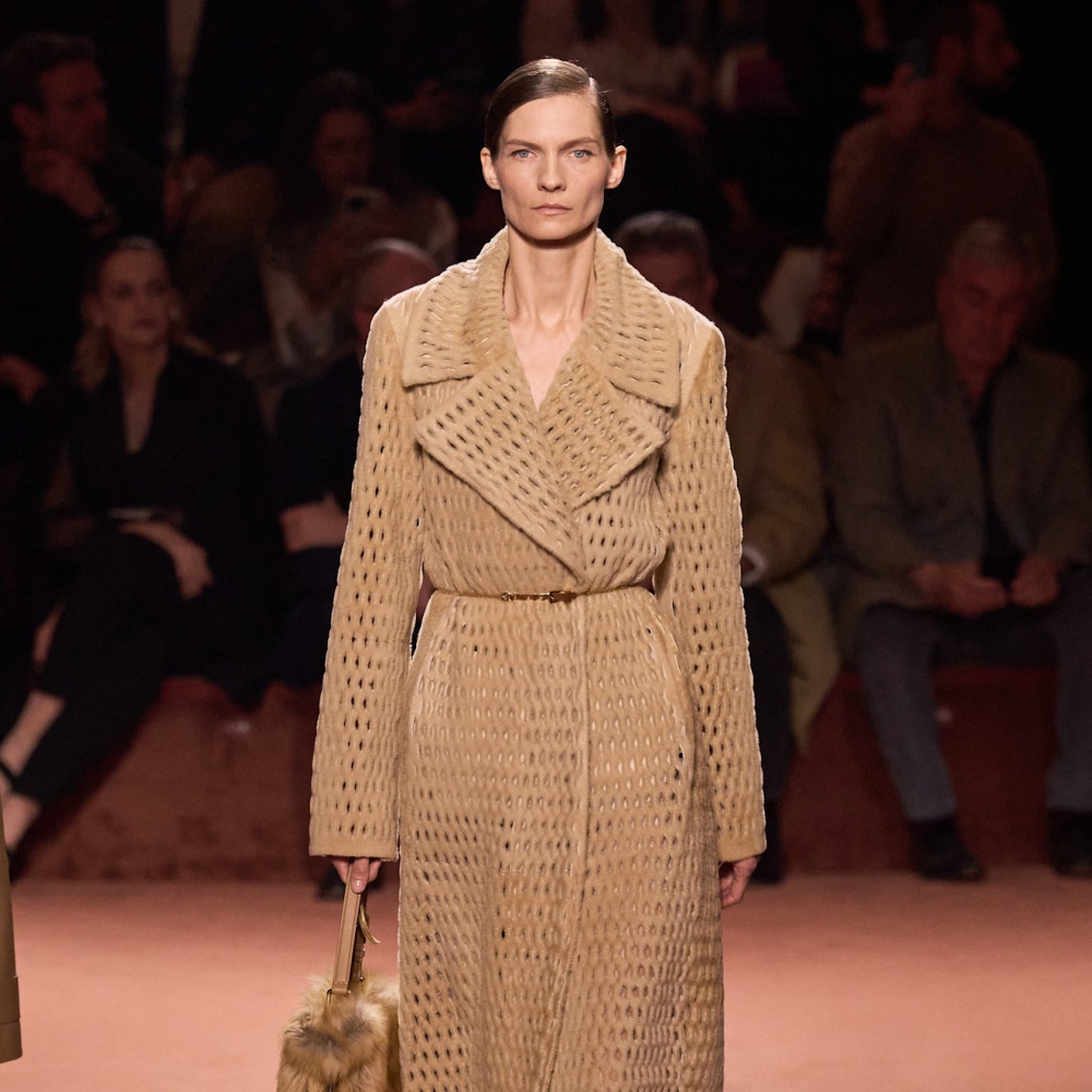 من عرض ازياء Fendi لخريف 2025