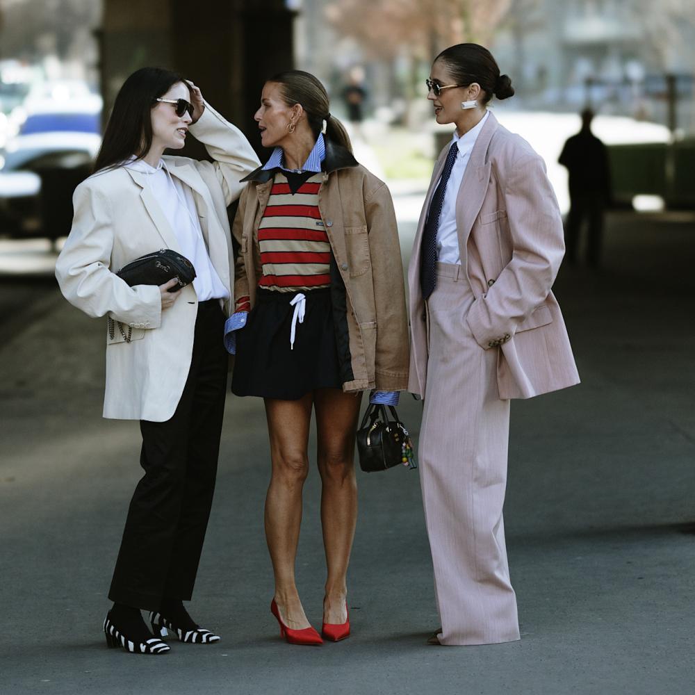 أفكار إطلالات عصرية وستايلش لشتاء 2026 بأسلوب Street style