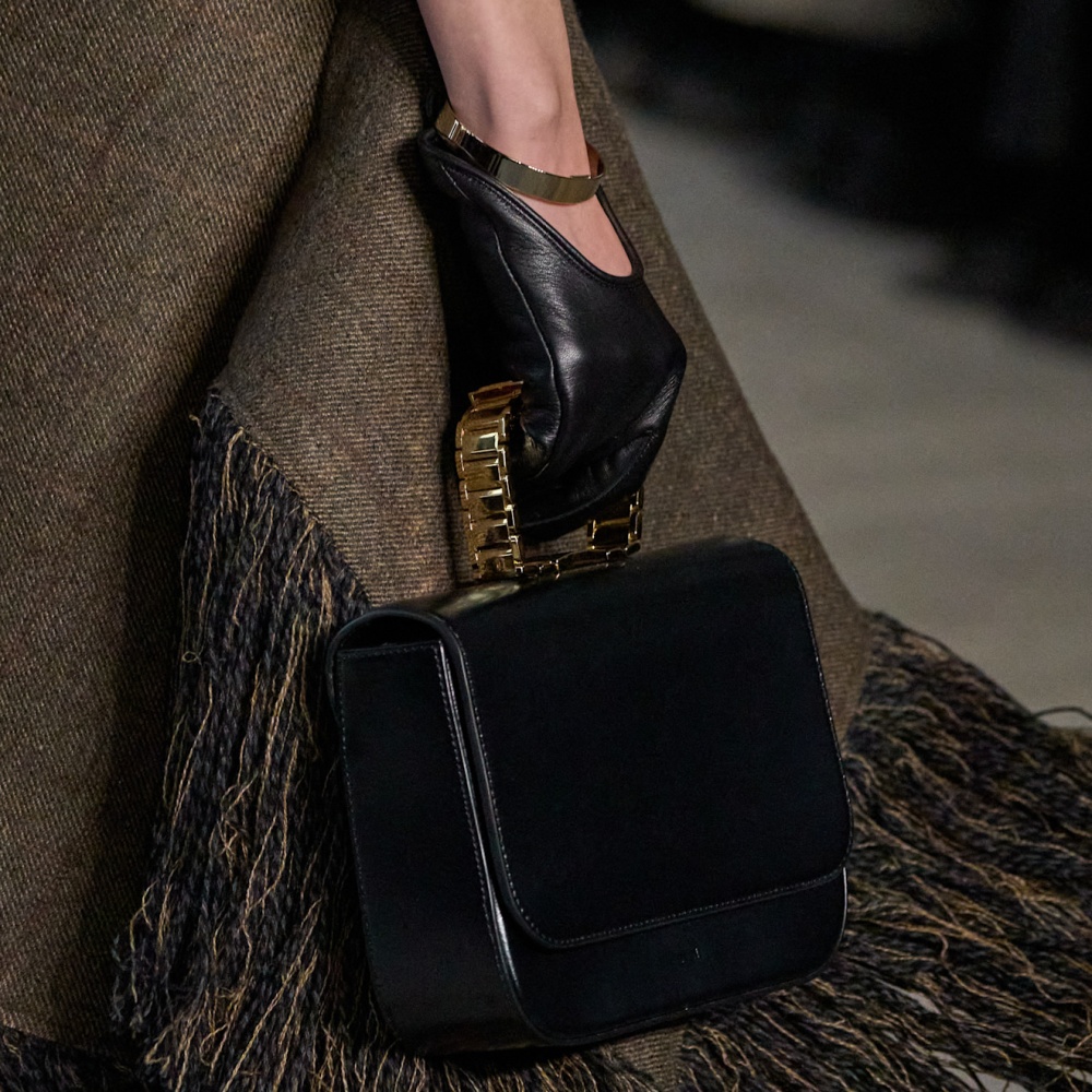 قفازات Sacai الجلدية 