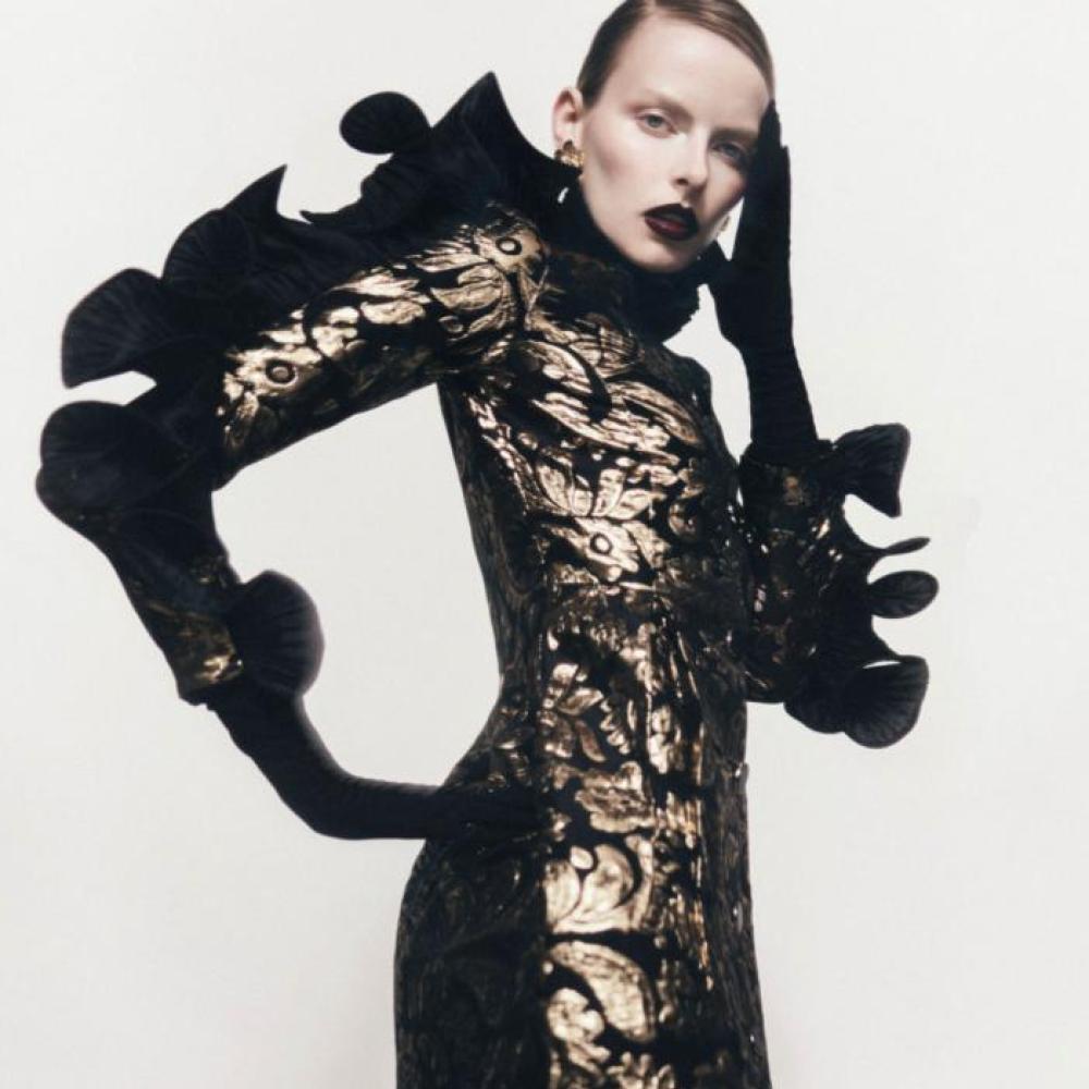 خاص "هي": شهد آل بندر… حين تتحول الأنوثة الكلاسيكية إلى لغة معاصرة في Maison Chahad