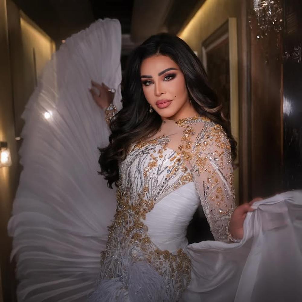 مكياج وتسريحات شعر النجمة الإماراتية أحلام في حصاد 2025