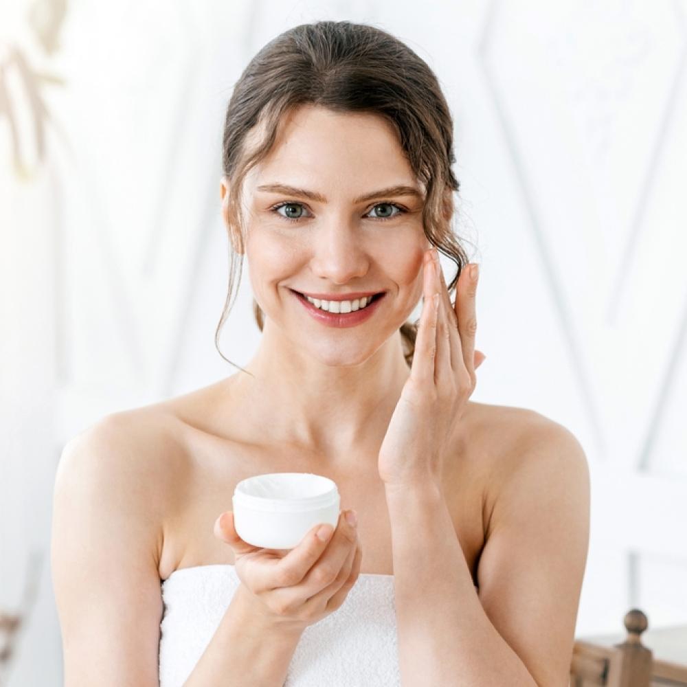 أضيفي مرطب مناسب بعد الإنتهاء من استخدام الماسك الورقي