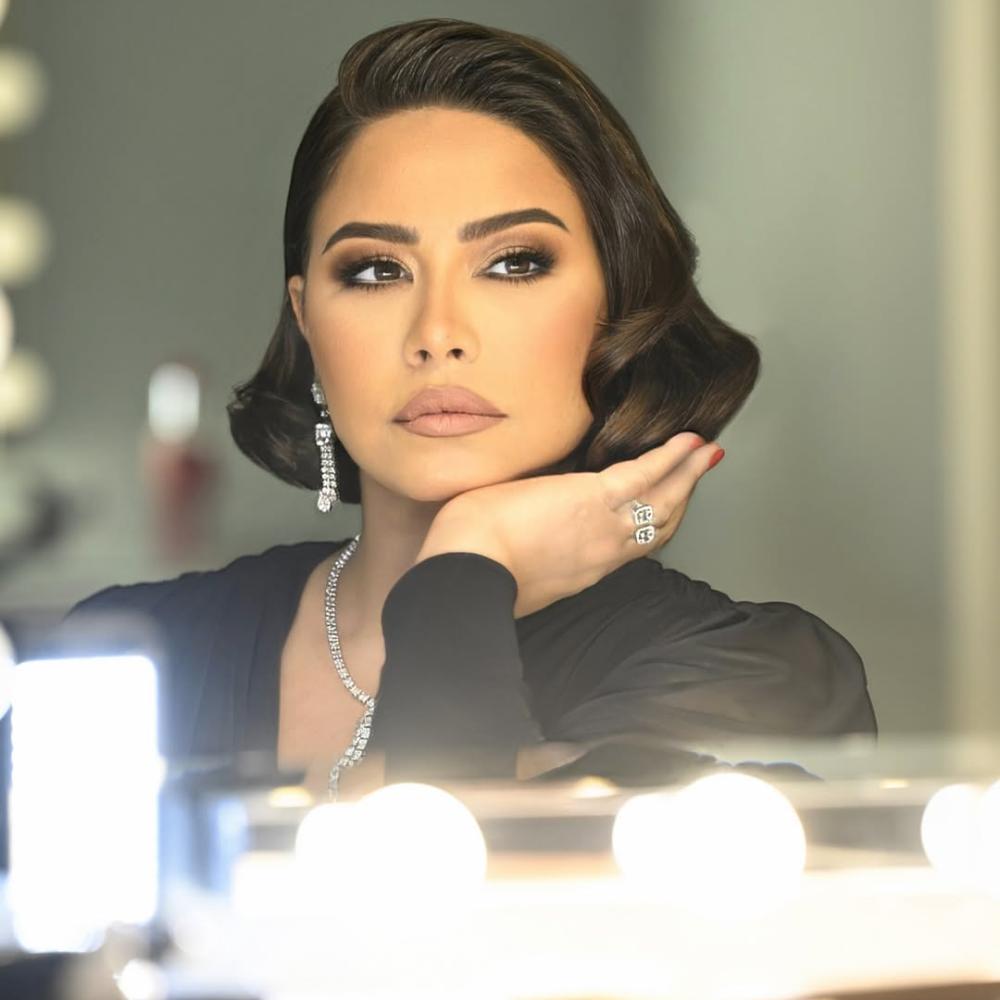 تتميز شيرين بالإحساس المرهف وتتأثر بأبسط الأمور