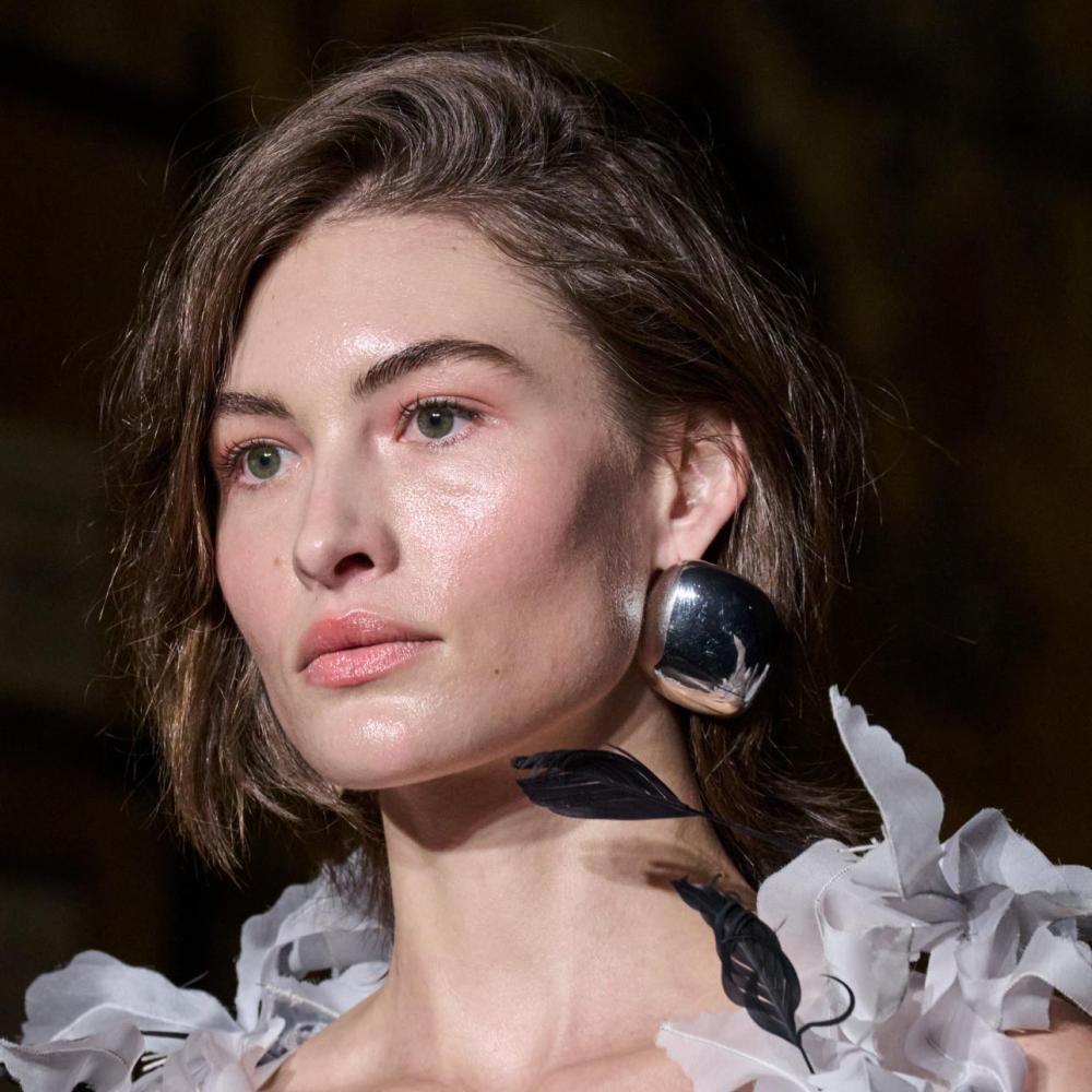 ترندات 2026 أفضل مكونات طبيعية للعناية البشرة في المستقبل