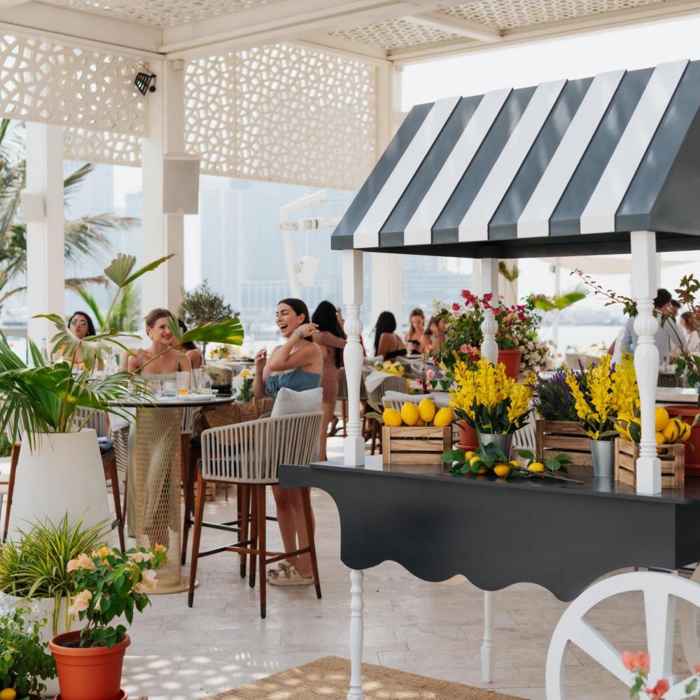 عطلة نهاية أسبوع مميزة مع تجارب الطعام اللذيذة 