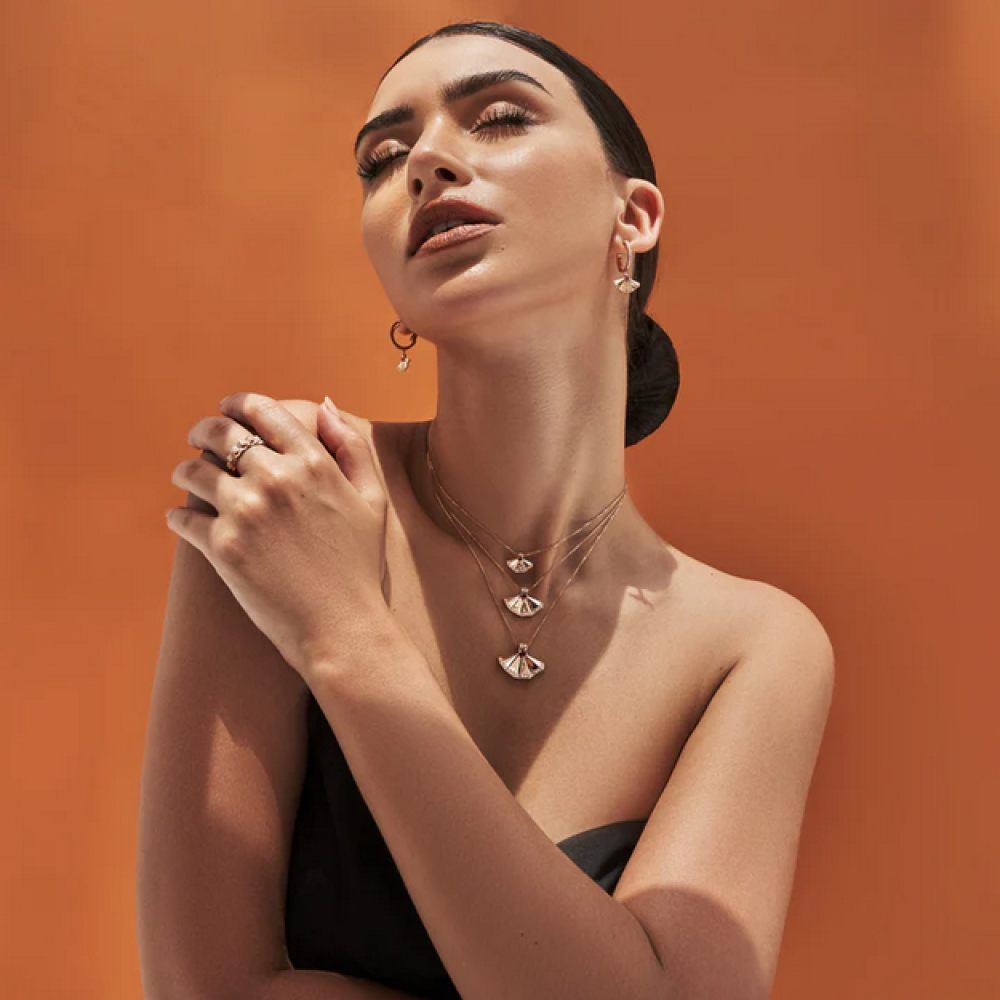 مجوهرات مرصعة بحجر الزمرد من khayal