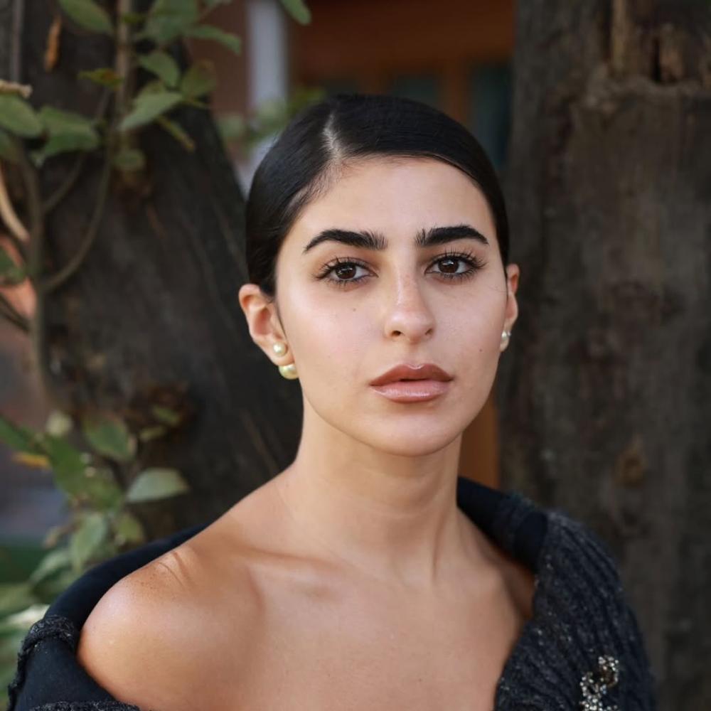 مدونة الموضة ديما شيخلي