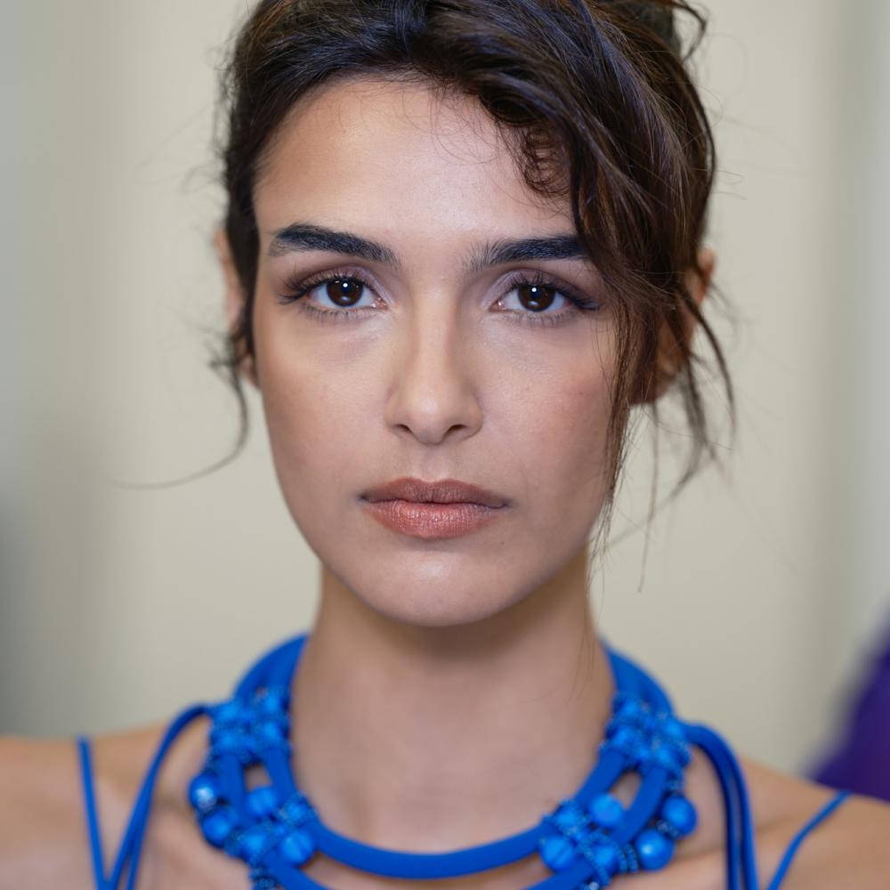 قوة فيتامين سي في روتين العناية بجمالكصباحاً