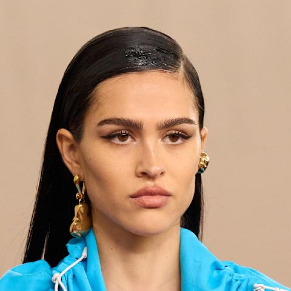 خطوات فعالة لمكافحة التجاعيد حول العين واستعادة النعومة