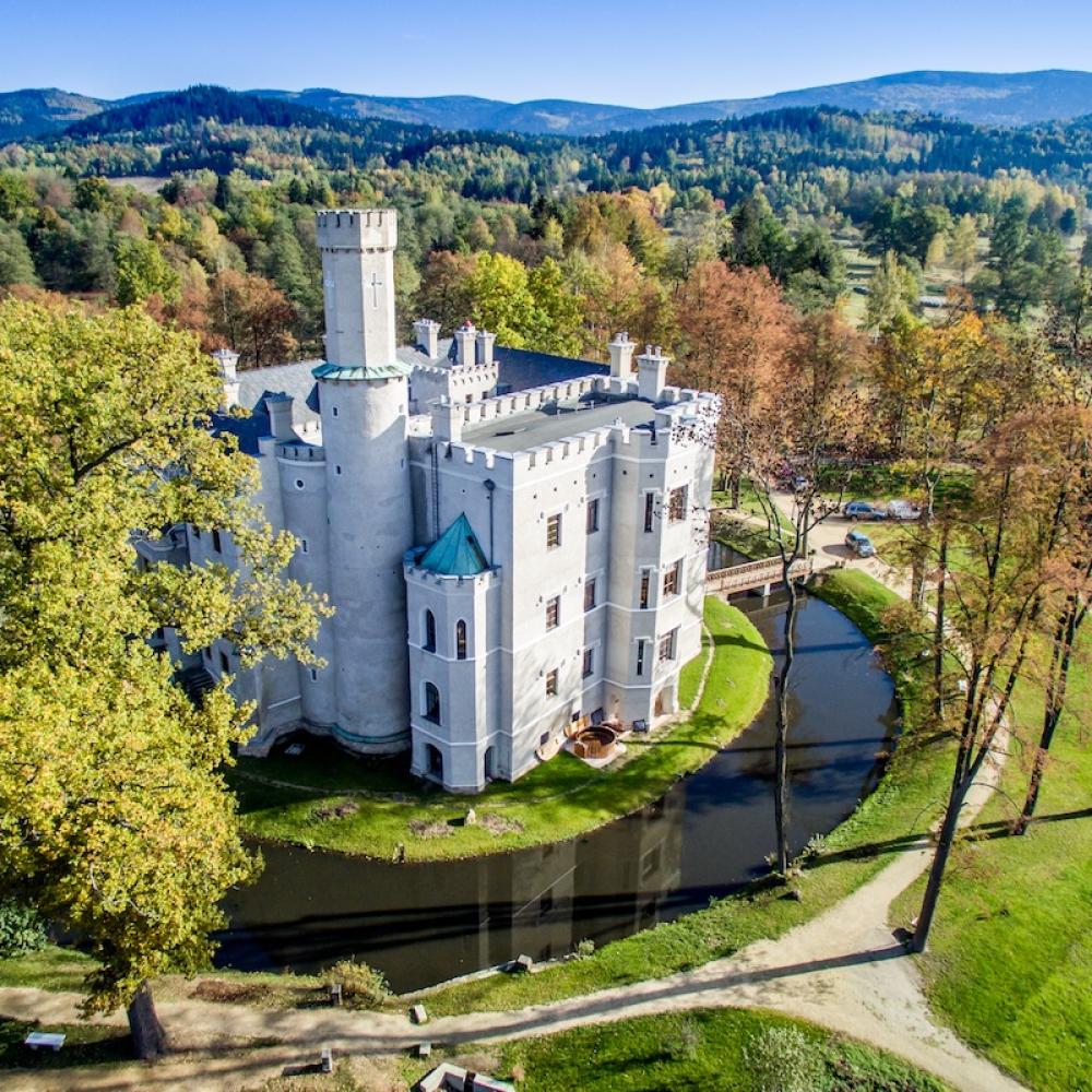 أفضل فنادق القلاع في أوروبا للإقامة في رحلات شهر العسل