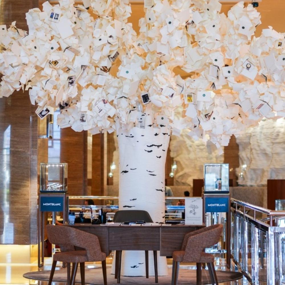 مونبلان تكشف عن تجربة تفاعلية تحتفي بقوة الكتابة والخيال في كمبينسكي مول الإمارات