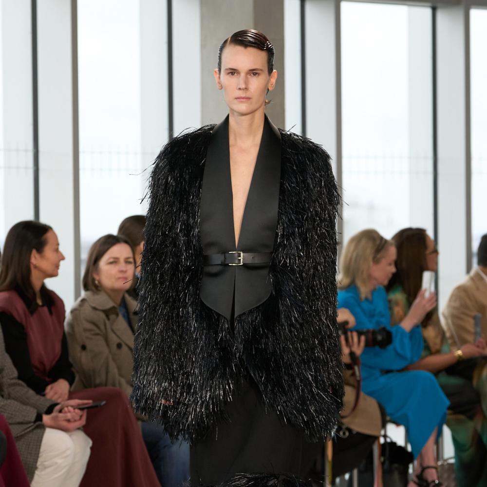 تنورة سوداء من Roksanda 