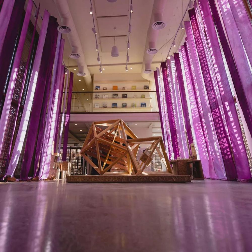 دليلك الكامل لفعاليات مهرجان فنون العلا 2026… حين تتحوّل الطبيعة إلى منصة عالمية للإبداع