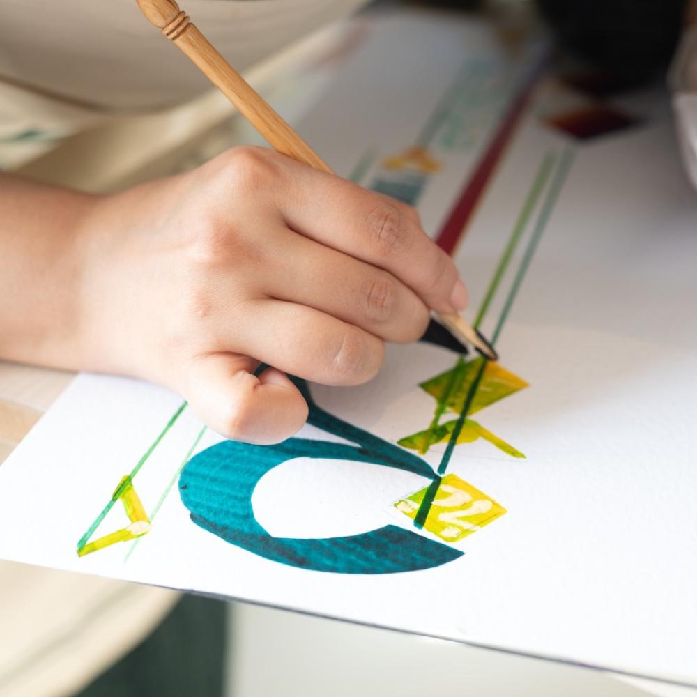 مركز الأمير محمد بن سلمان العالمي للخط العربي يعلن عن الاستوديو المفتوح بالنسخة الثانية من "إقامة دار القلم"