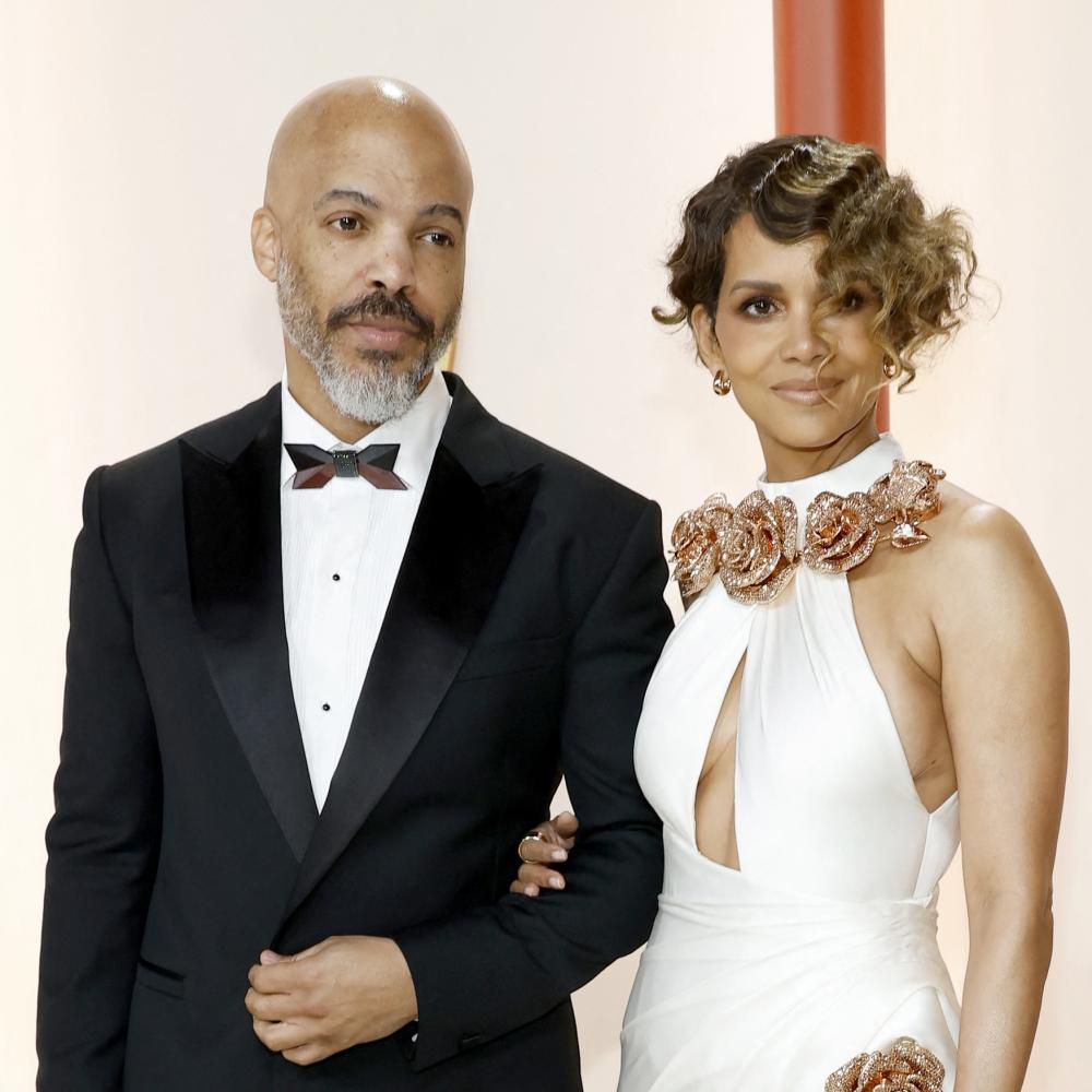 أسرار خاتم خطوبة هالي بيري تصميم جريء وسعر خيالي